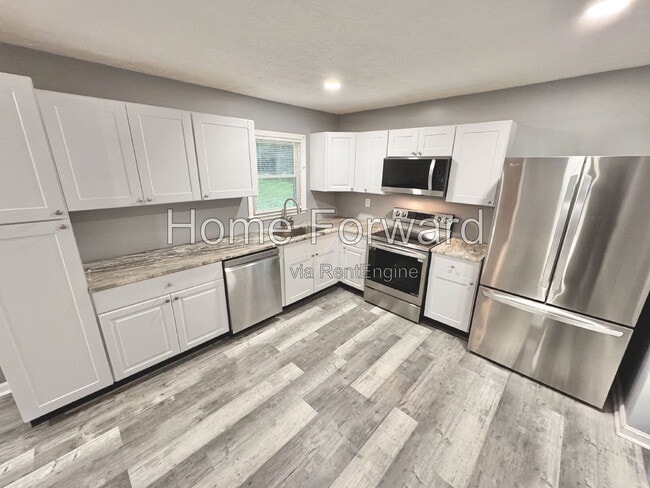 Building Photo - 1720 Traveller Rd