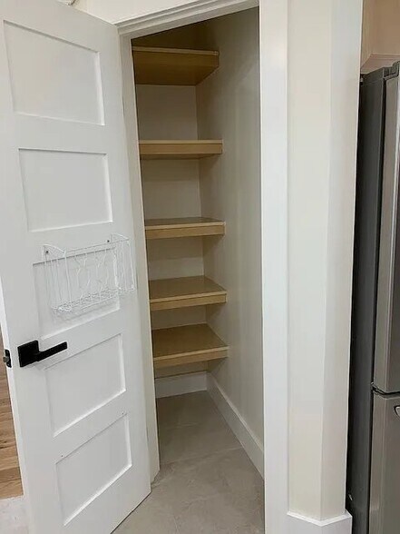 Building Photo - 2724 Mollimar Dr