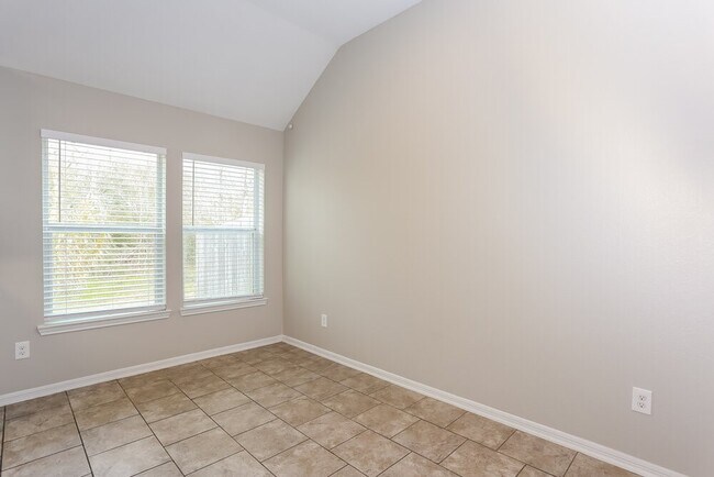 Building Photo - 1401 Oregon St