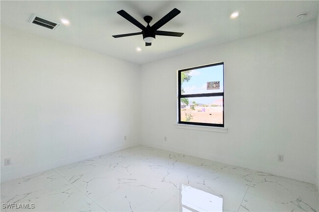 Building Photo - 4325 NW 31st St