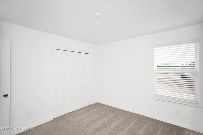 Building Photo - 348 Rosemont Dr