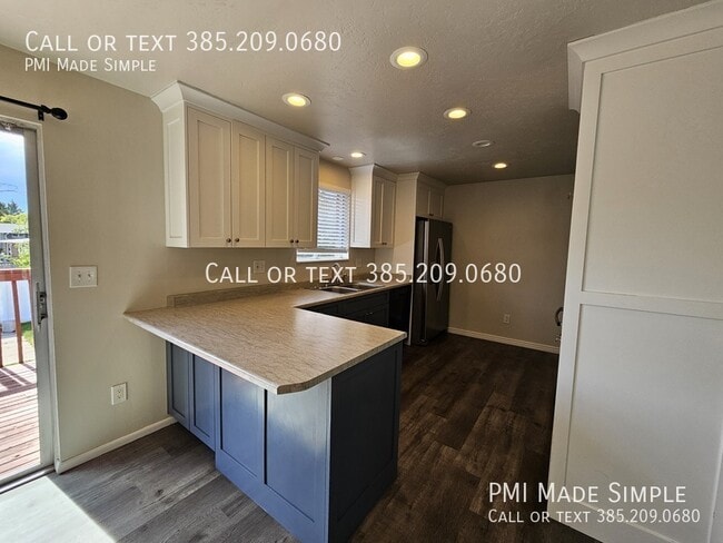 Building Photo - 260 S 400 E