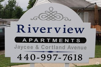 Building Photo - Riverview Apartments