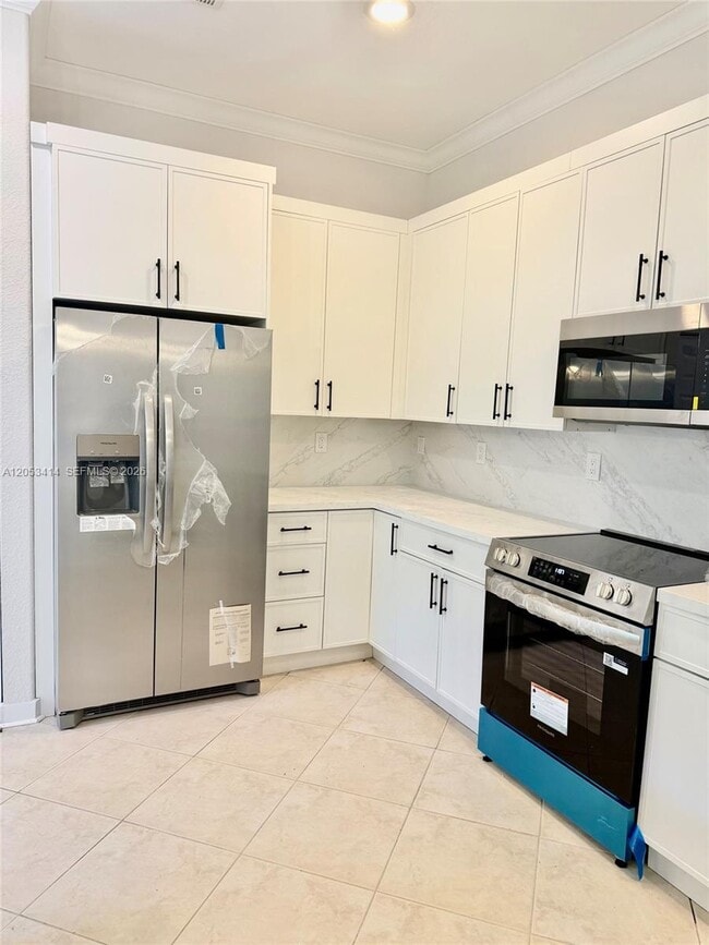 Building Photo - 4946 SW 38th Way