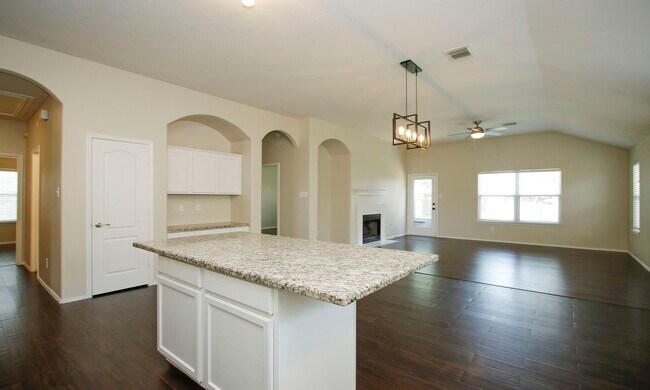 Building Photo - 8730 Cedar Walk Dr