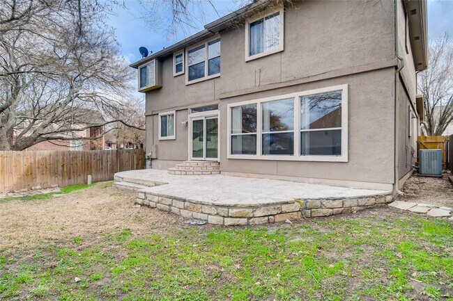 Building Photo - 1822 Rosenborough Ln N