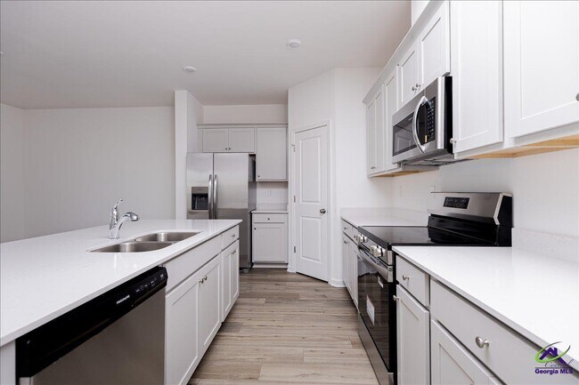 Building Photo - 218 Hickory Rdg Trl