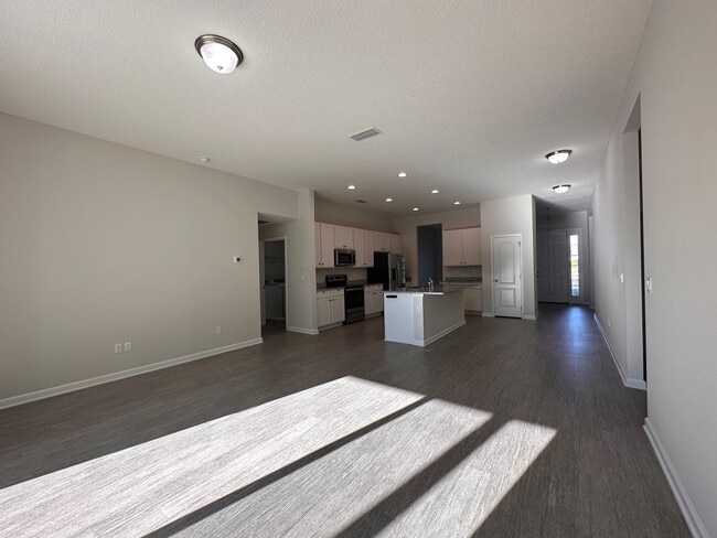 Building Photo - Close to Wildlight, Kingsbay and Fernandina Beach!