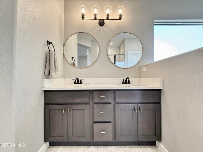 Building Photo - 7467 Smugglers Gulch Ct