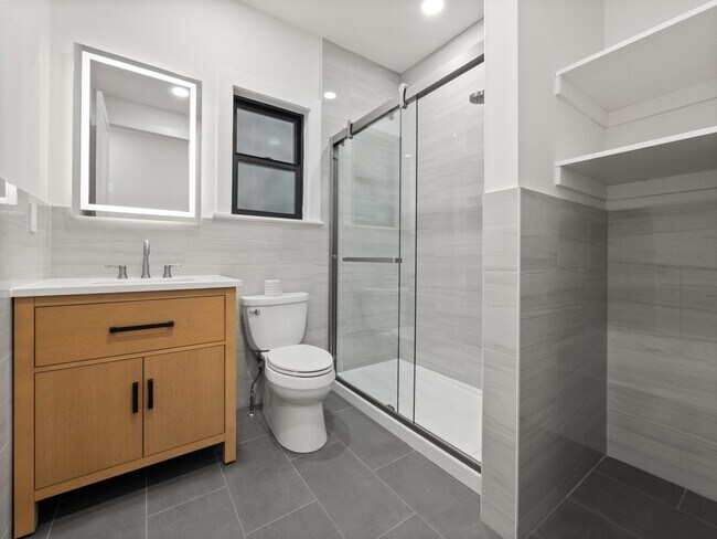 Building Photo - 858 W SIDE Ave