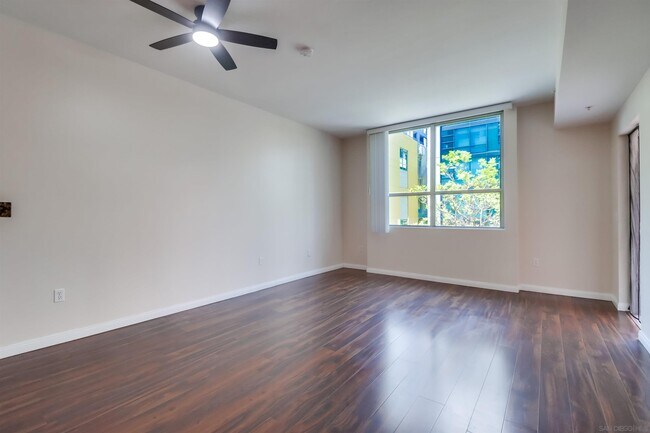 Building Photo - 253 Tenth Ave