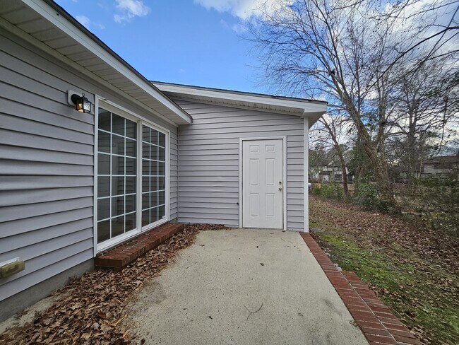 Building Photo - 1307 S Taylor St