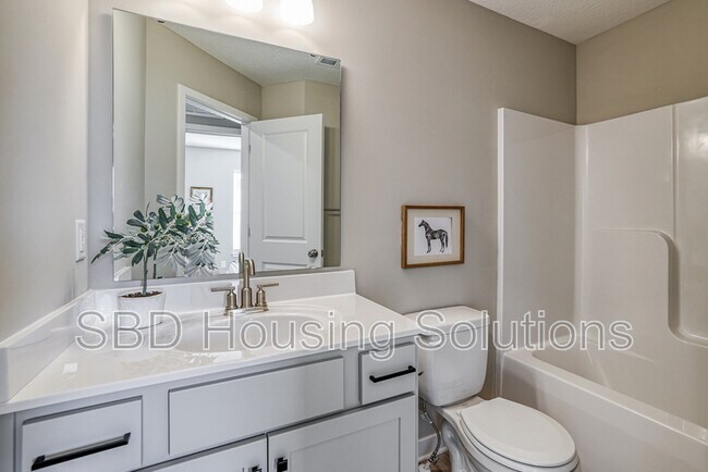 Building Photo - 12403 S Parkwood Ln