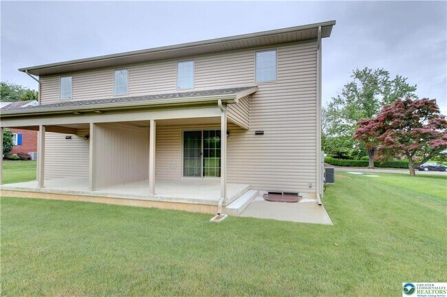 Building Photo - 1055 Decatur St