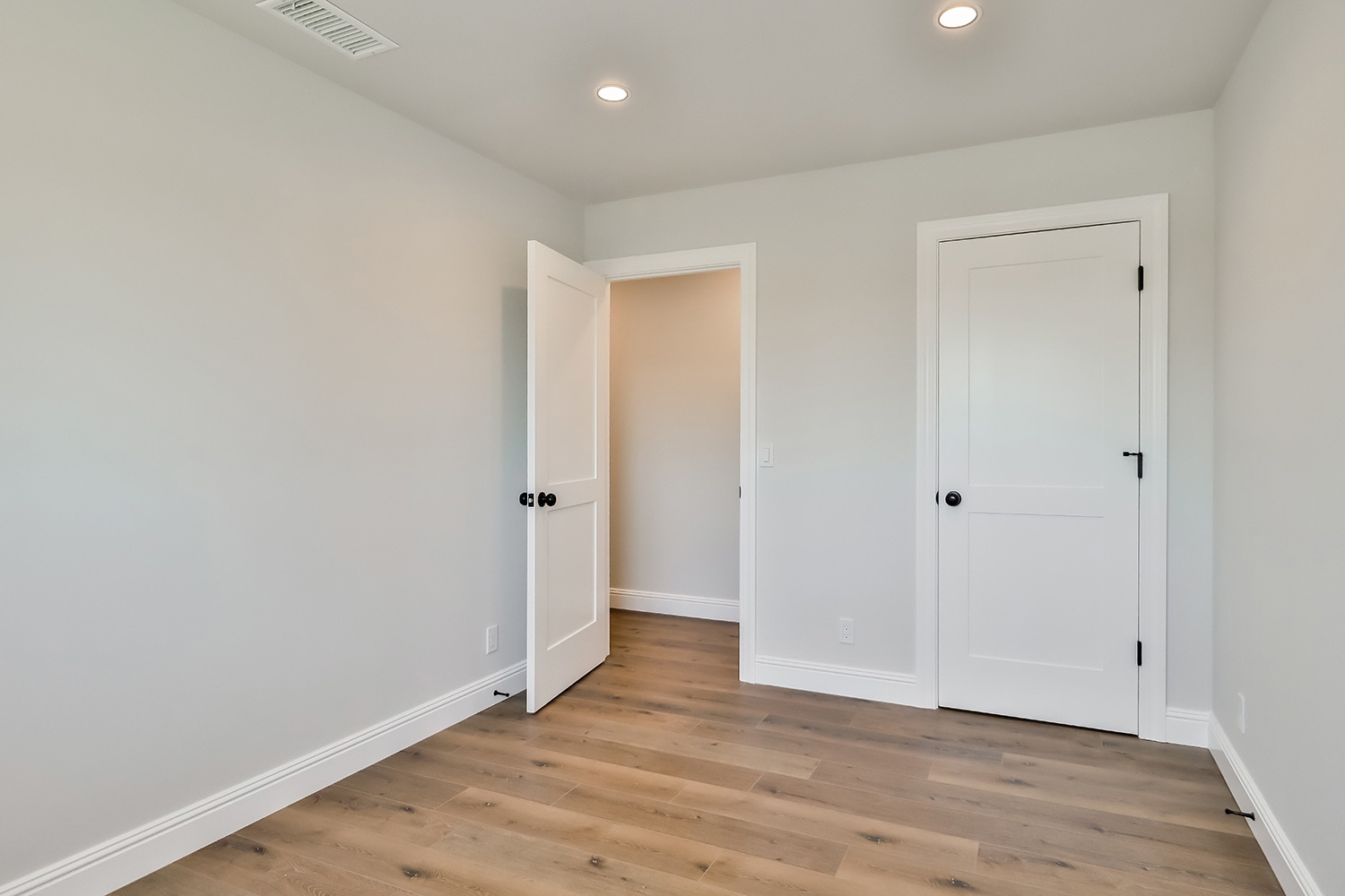 Building Photo - 7702 Mason Ave