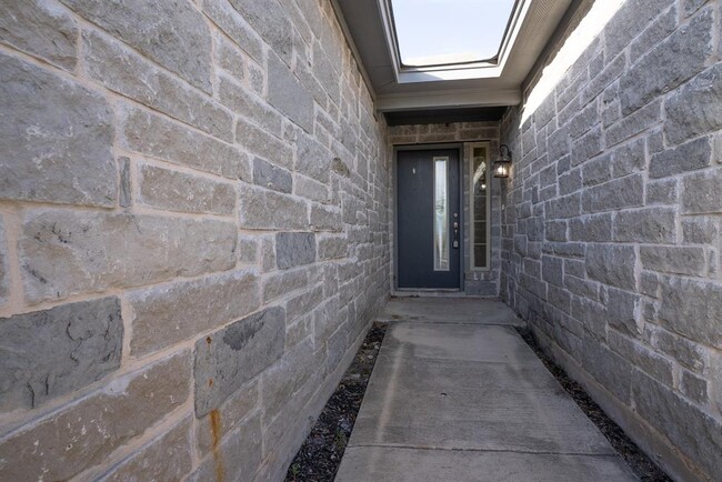 Building Photo - 345 Horsemint Way