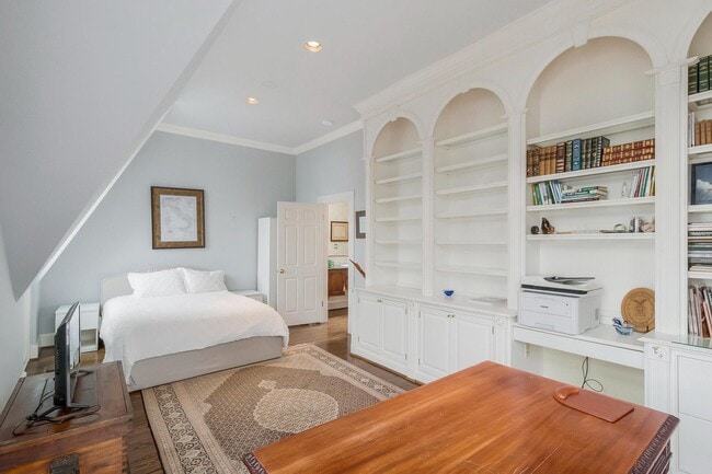 Building Photo - 3230 Volta Pl NW