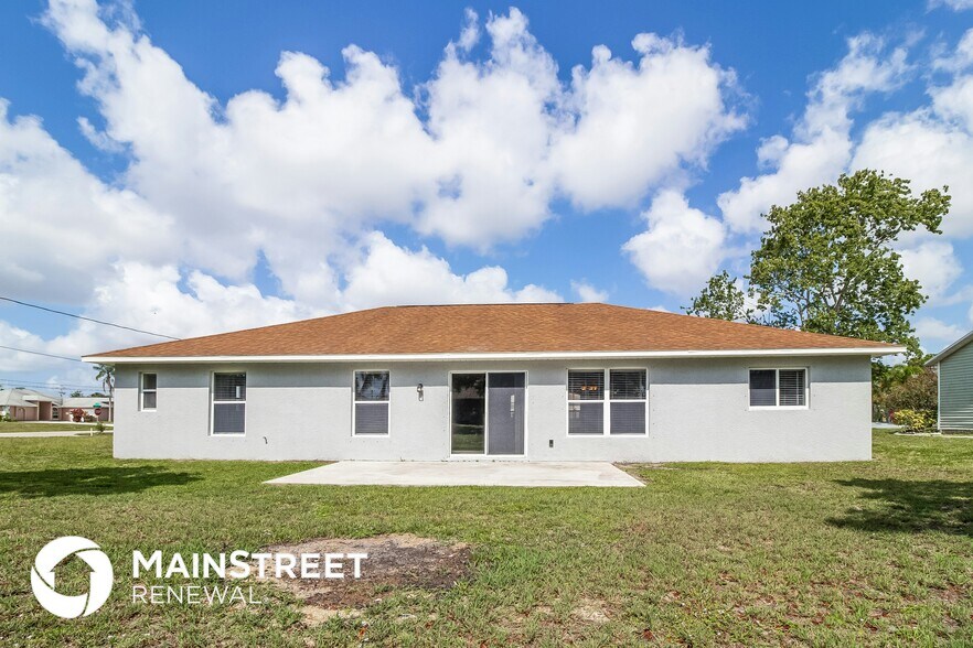 Building Photo - 23 NE 9th Pl
