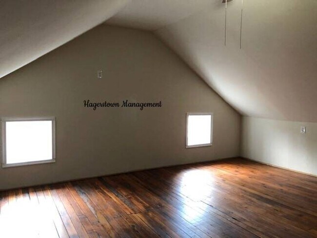 Building Photo - Newly Renovated - Off Street Parking & Fen...