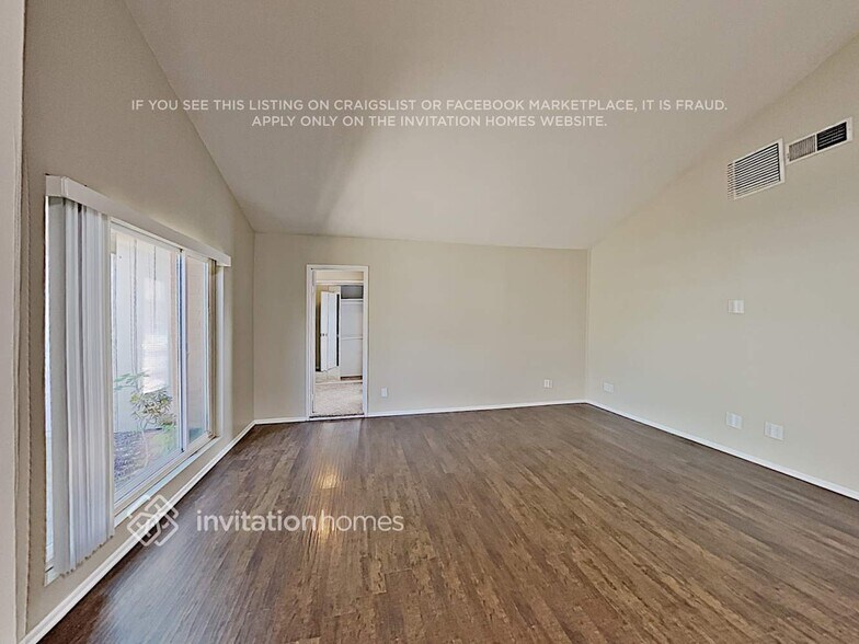 Building Photo - 15804 Mayall St