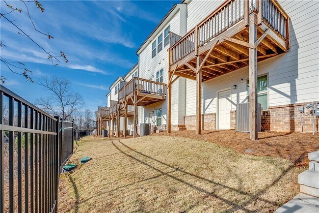 Building Photo - 1634 Halbrook Pl SW