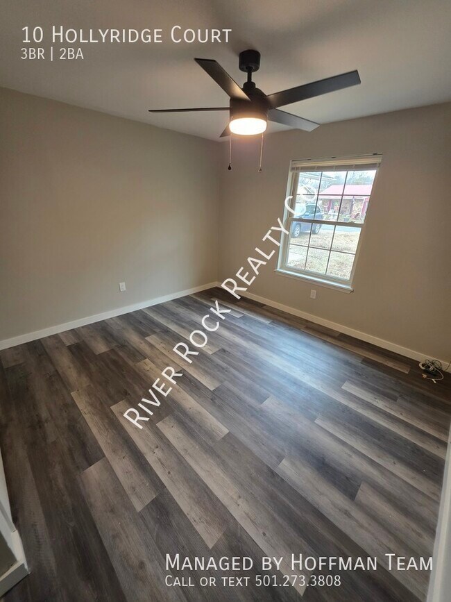 Building Photo - 10 Hollyridge Ct