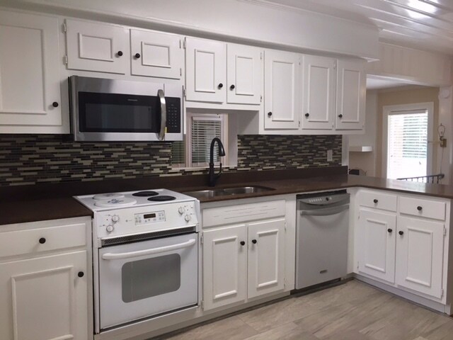 Building Photo - Renovated 3 bedroom Ranch In Princeton, Ap...