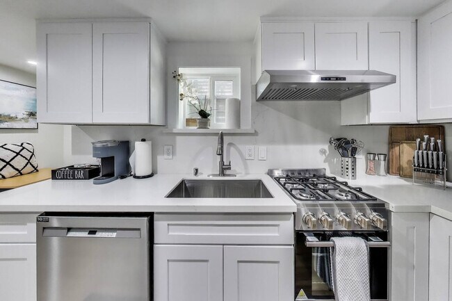 Building Photo - 1662 14th St