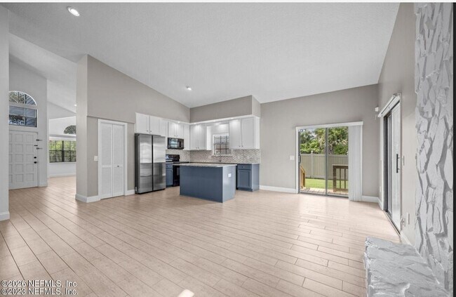 Building Photo - 111 Solano Woods Dr