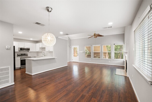 Building Photo - 54 Sawmill Grove Ln