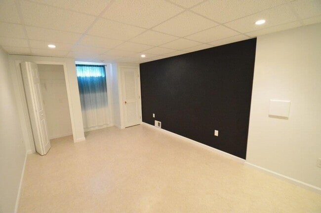 Building Photo - 128 Ridge Rd