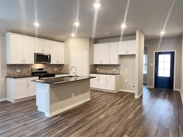 Building Photo - 1206 Corkwood Dr