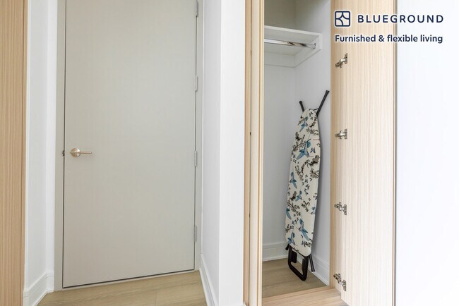 Building Photo - 240 3rd Ave