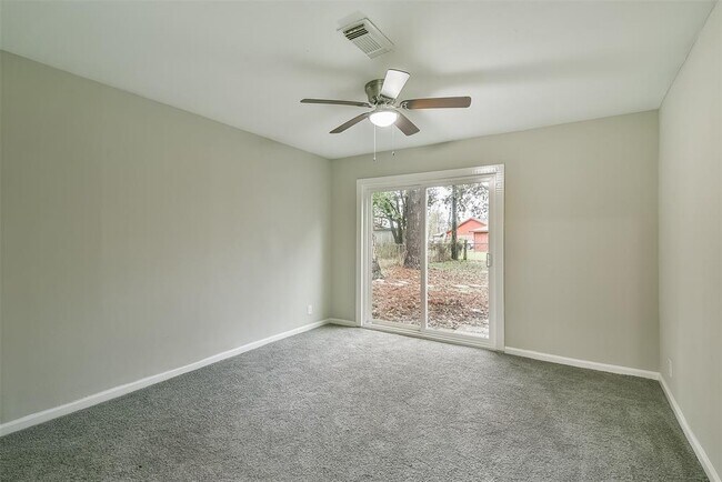 Building Photo - 500 Farrer St
