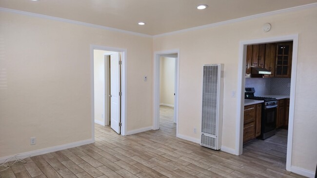 Building Photo - 2-Bedroom Single-Family Home in Pacoima – Large Fenced Yard & Garage