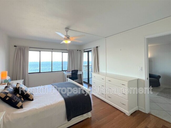 Building Photo - 2711 First Street