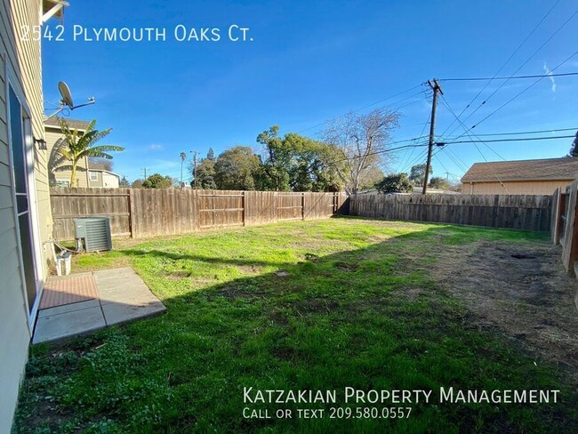 Building Photo - Two-Story 3-Bedroom 2.5-Bath House