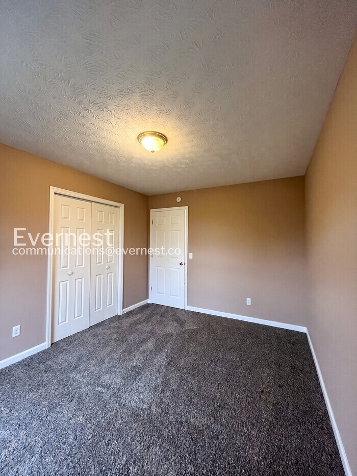 Building Photo - 2924 Bearwallow Rd