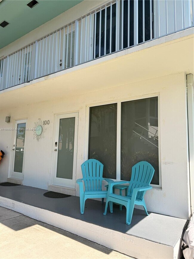 Primary Photo - 180 Isle of Venice Dr