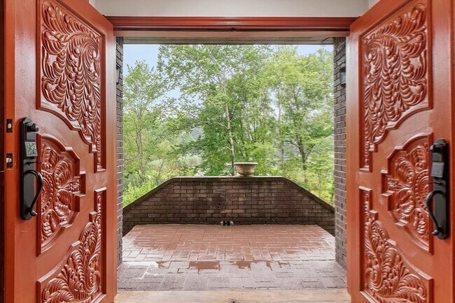 Building Photo - 34 Wildmeadow Rd