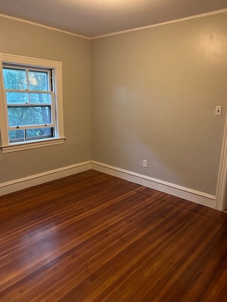 2nd floor back bedroom - 9 Linden Ave