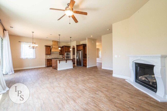 Building Photo - Copper River Ranch Home, 4BR/3BA, Built 20...