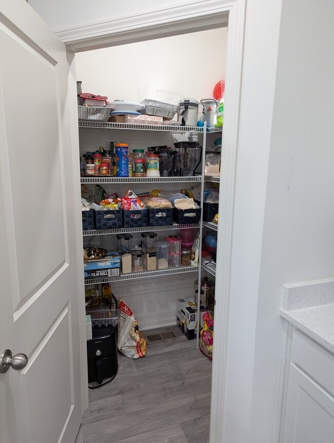 Building Photo - 1619 Emma Ln