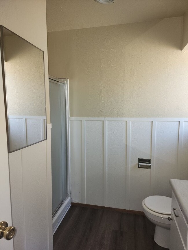 Building Photo - 3 Bedroom 2 Bathroom with Garage and Washe...