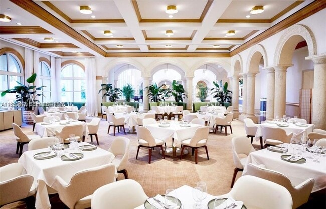 Building Photo - 781 Crandon Blvd