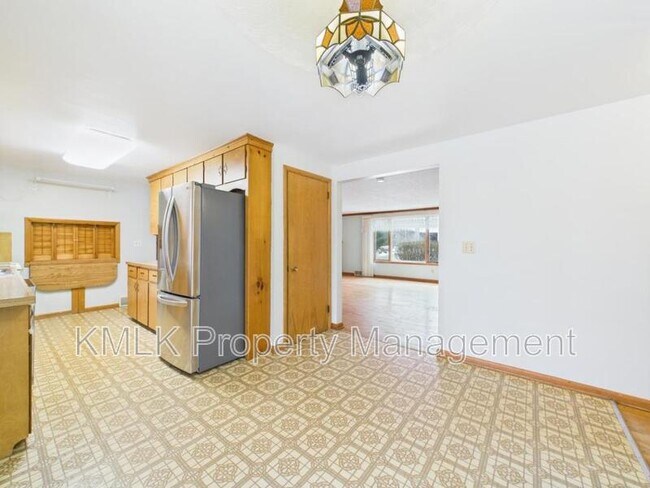 Building Photo - 5743 Brookwood Dr