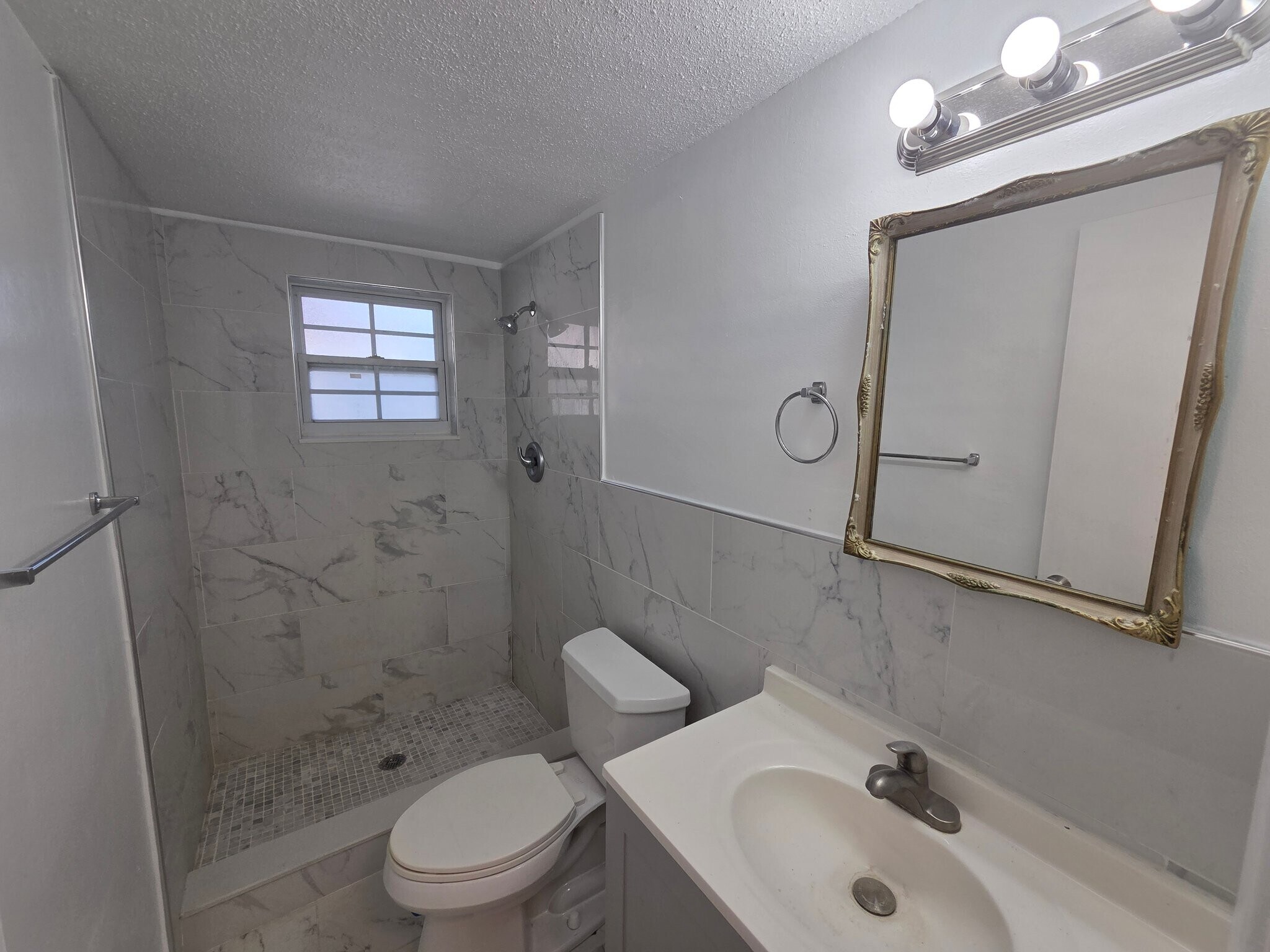 Building Photo - 9125 Hunt Club Ln