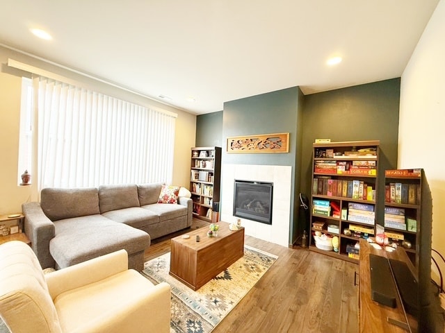 Building Photo - 2063 SE Hopi Way