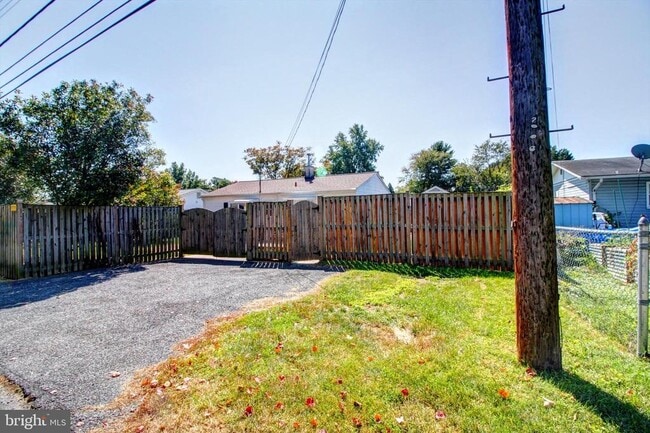 Building Photo - 435 Carrollton Dr