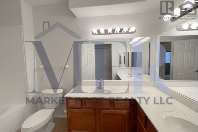 Building Photo - 2Bed/1Bath Apt at Thompson Peak/Frank Lloyd Wright! Ready for Immediate Move-In!